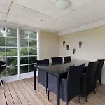 Vakantiehuis Child-friendly With Large Indoor Pool