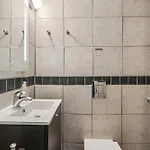 Child-friendly With Large Indoor Pool Feriehus