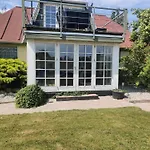 Child-friendly With Large Indoor Pool Feriehus *