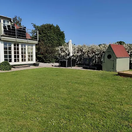 Child-friendly With Large Indoor Pool Ferienhaus