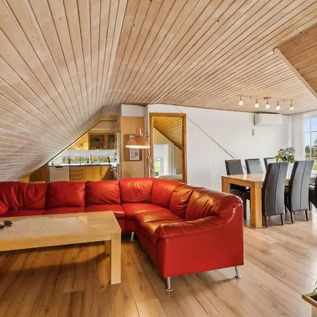 Ferienhaus Child-friendly With Large Indoor Pool *