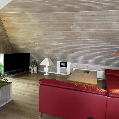 Child-friendly With Large Indoor Pool Feriehus