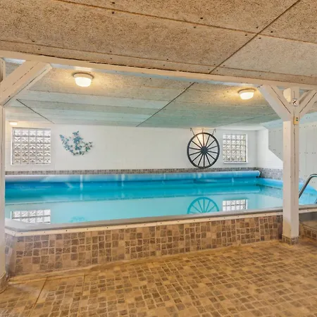 Child-friendly With Large Indoor Pool Ferienhaus